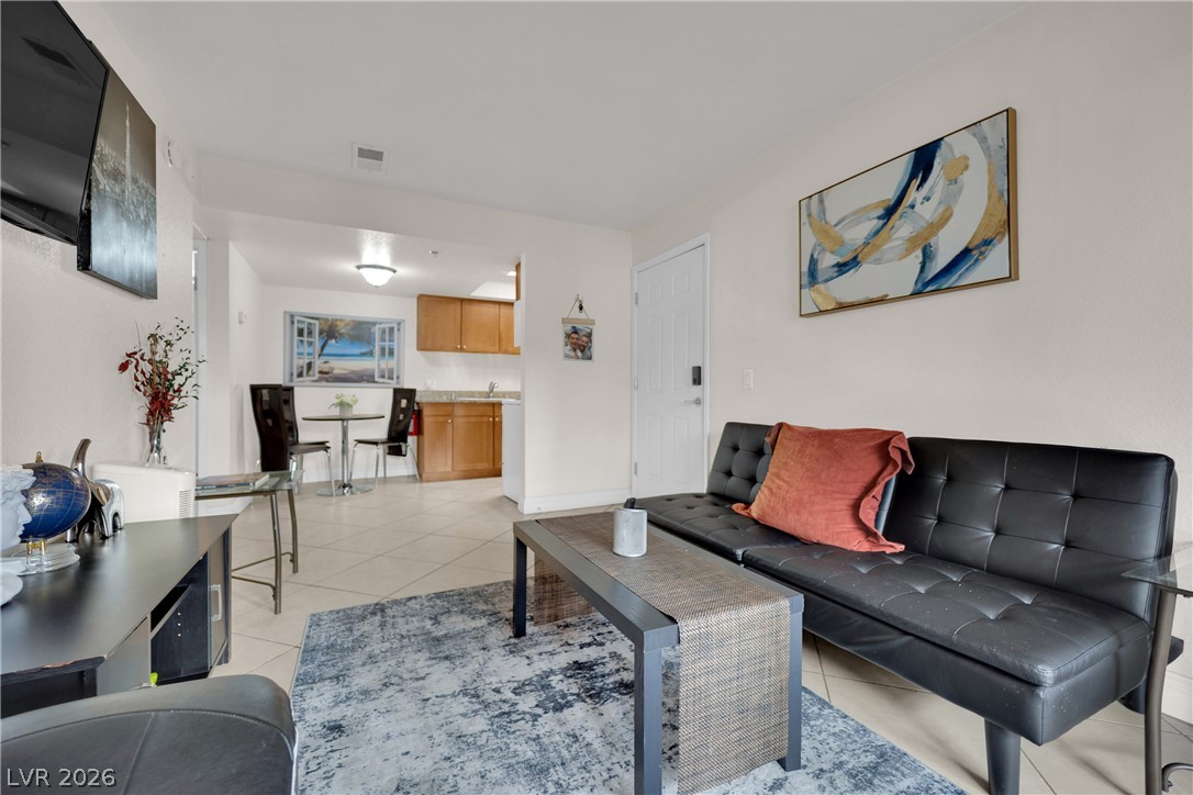 4200 South Valley View Boulevard 1095