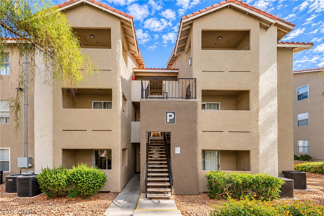 4200 South Valley View Boulevard 1095