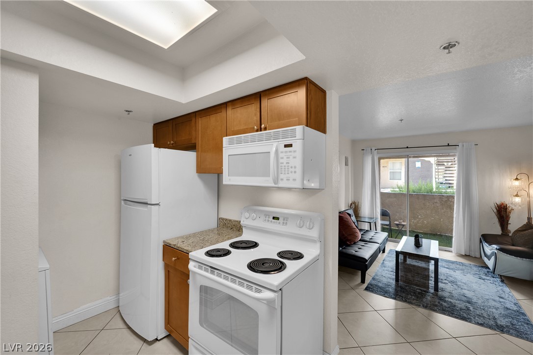 4200 South Valley View Boulevard 1095
