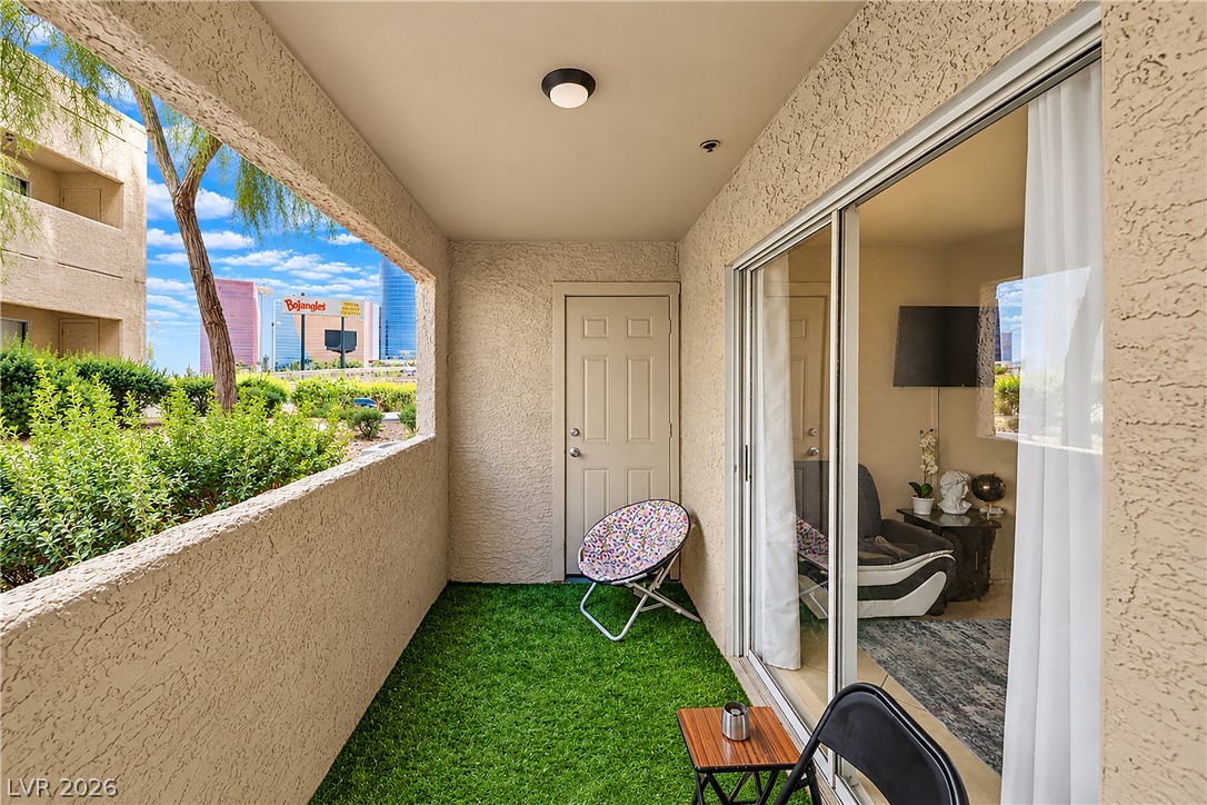 4200 South Valley View Boulevard 1095