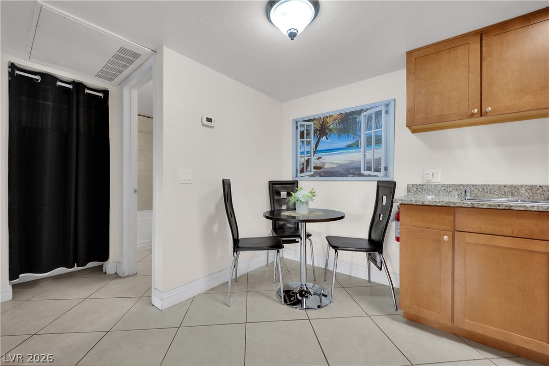 4200 South Valley View Boulevard 1095