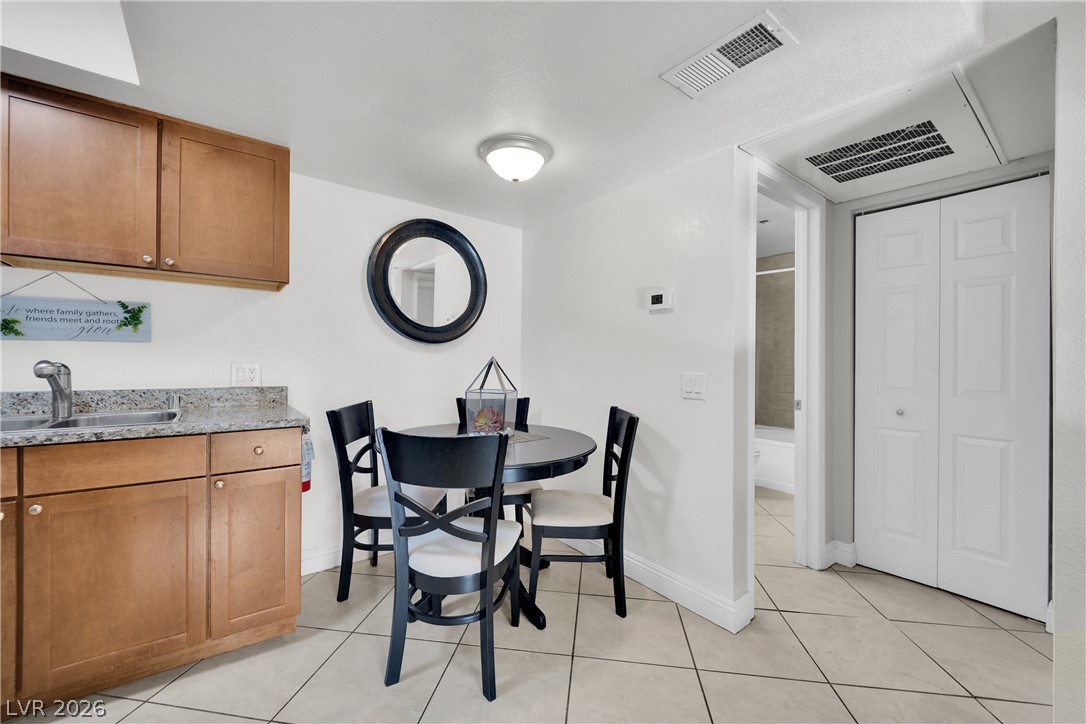 4200 South Valley View Boulevard 3084