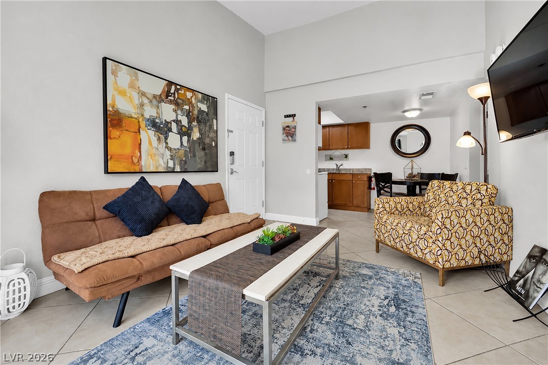 4200 South Valley View Boulevard 3084