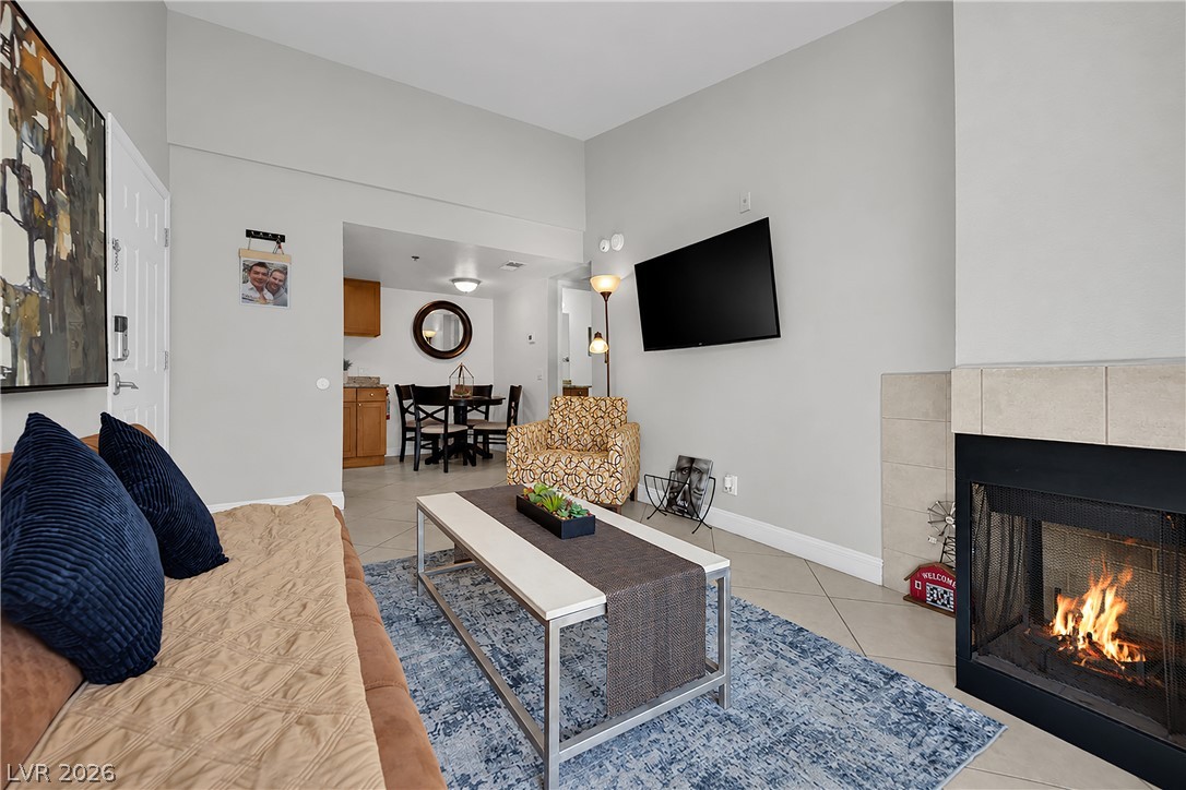 4200 South Valley View Boulevard 3084