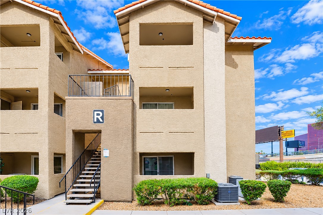 4200 South Valley View Boulevard 3084