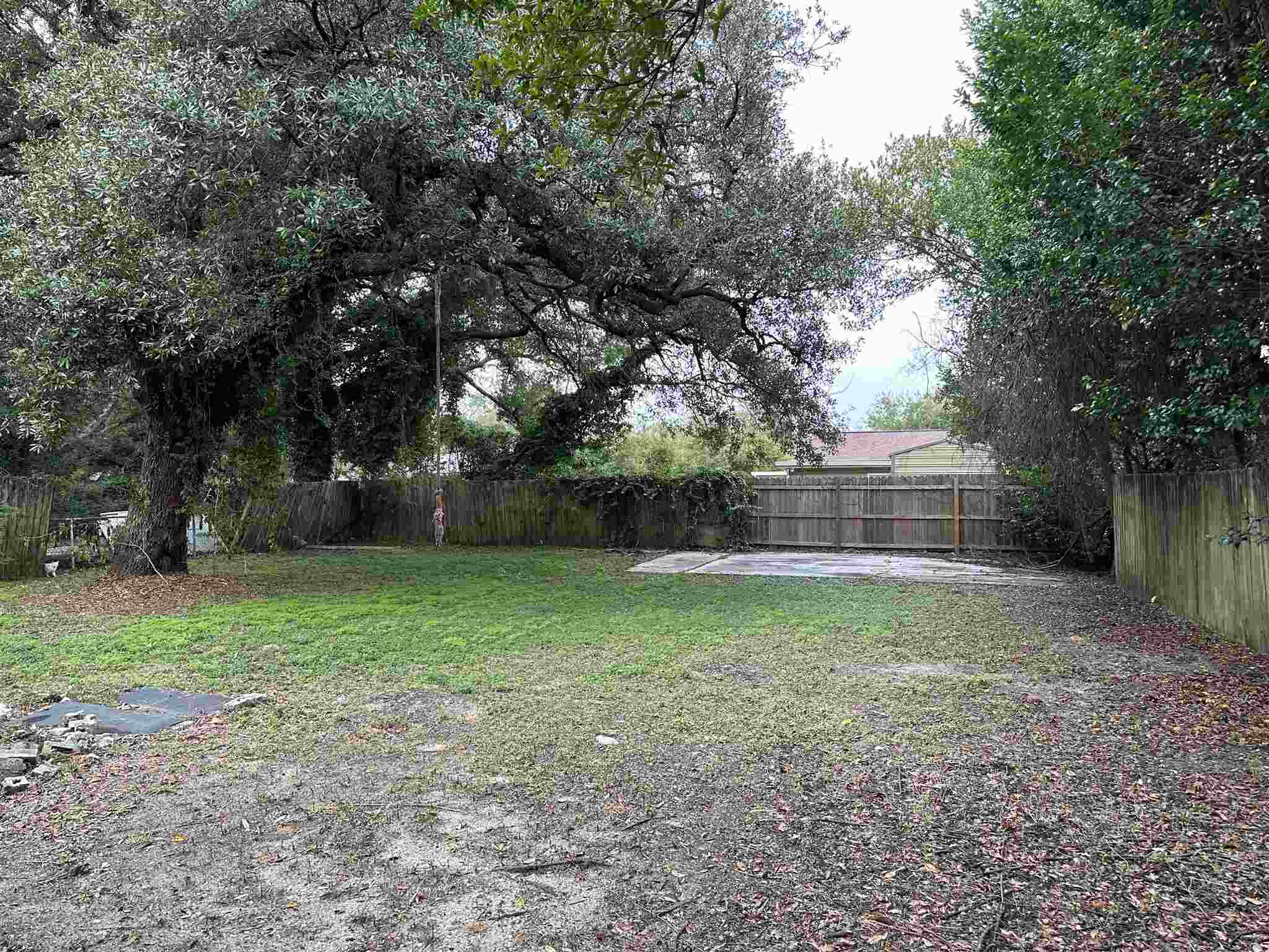 116 Ruberia Ave