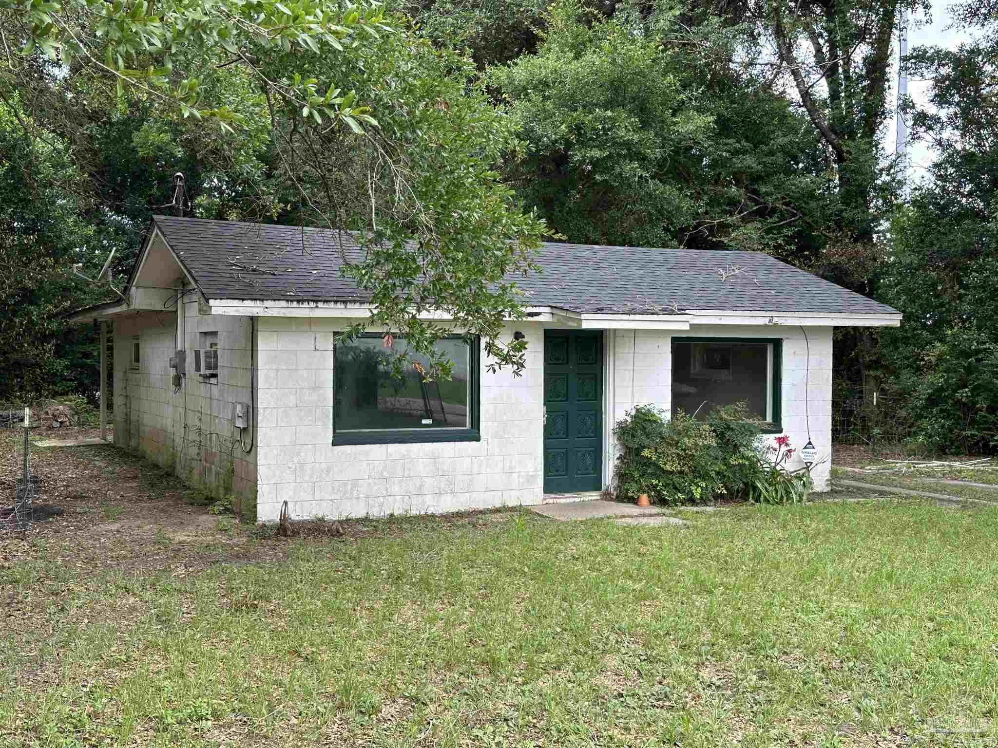 2047 Hollywood Ave