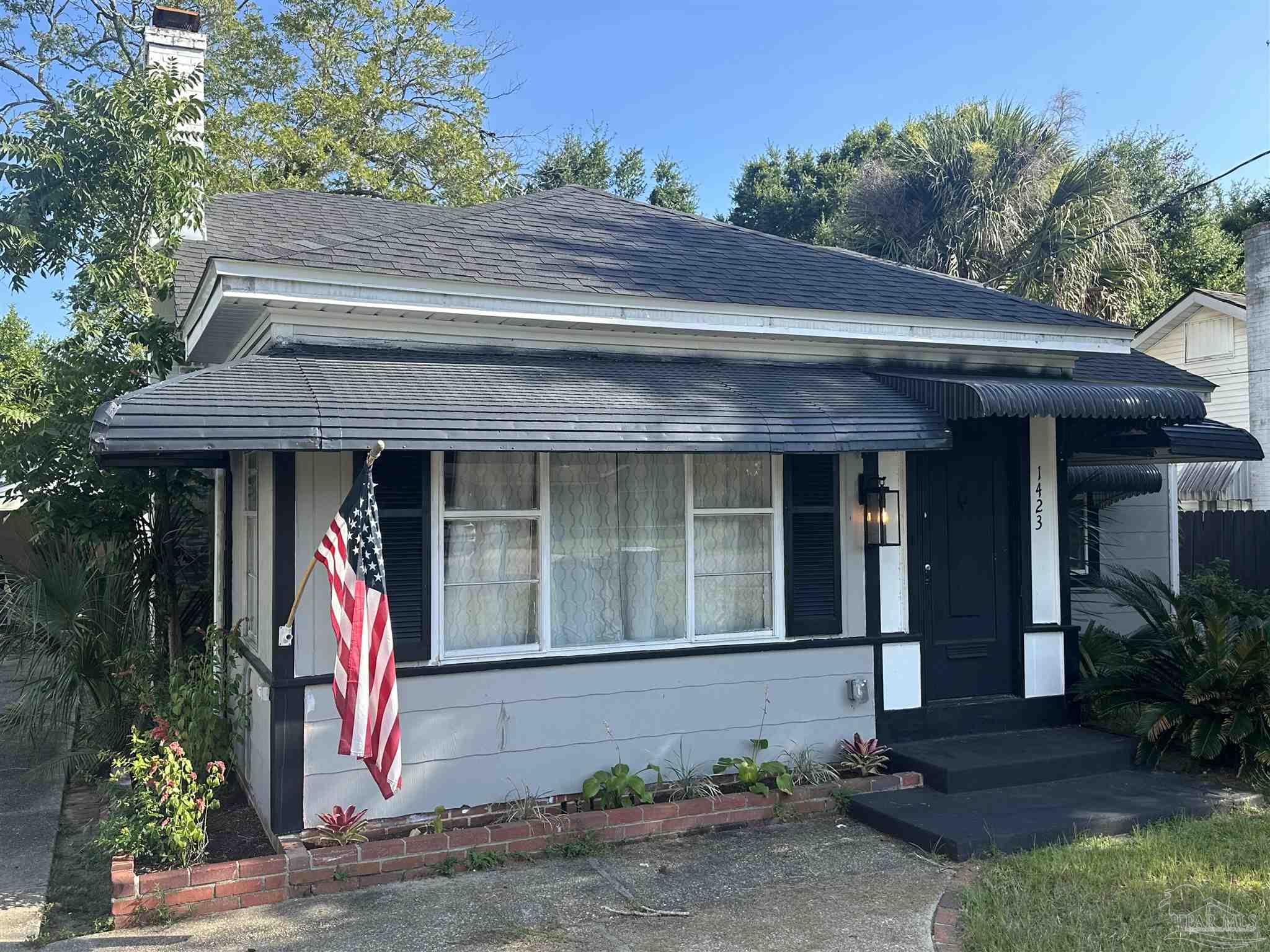 1423 Wisteria Ave
