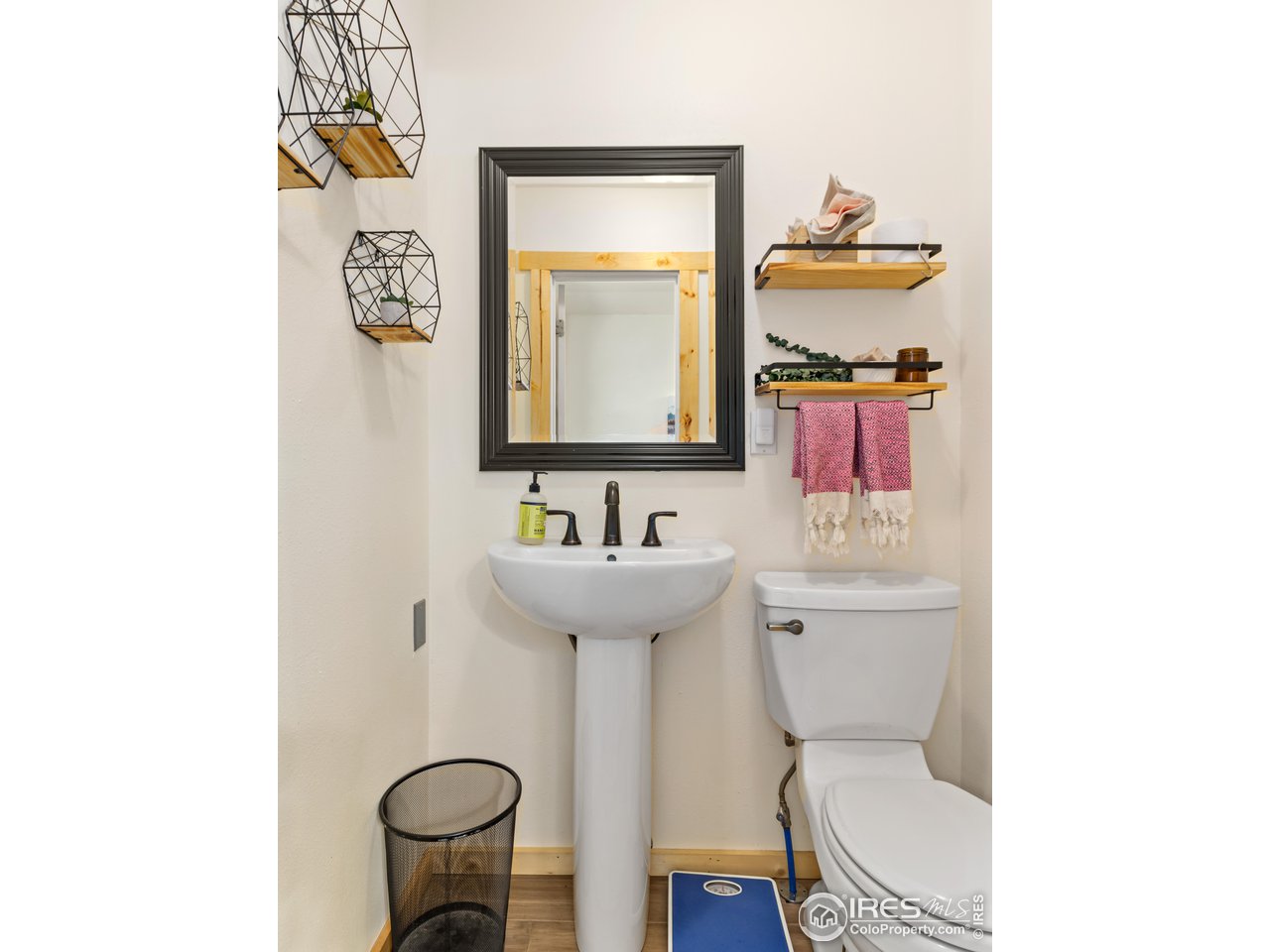 417 Dunraven Glade Rd