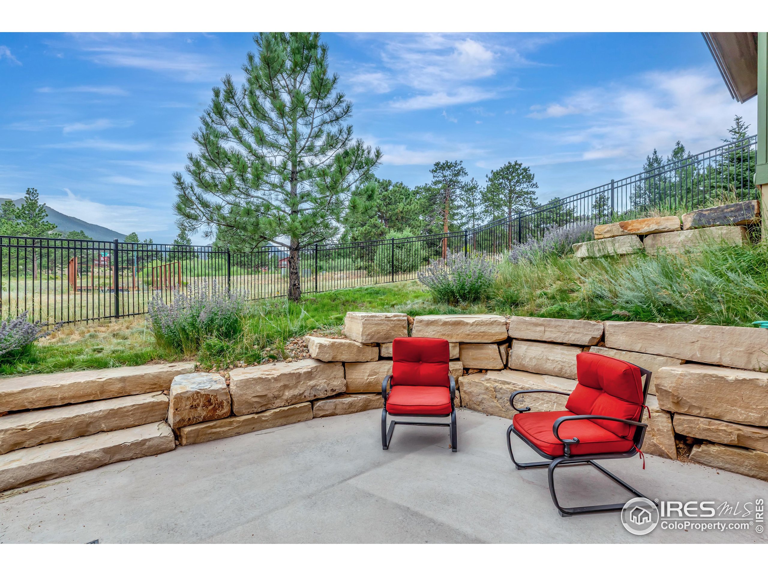 410 Pawnee Ln