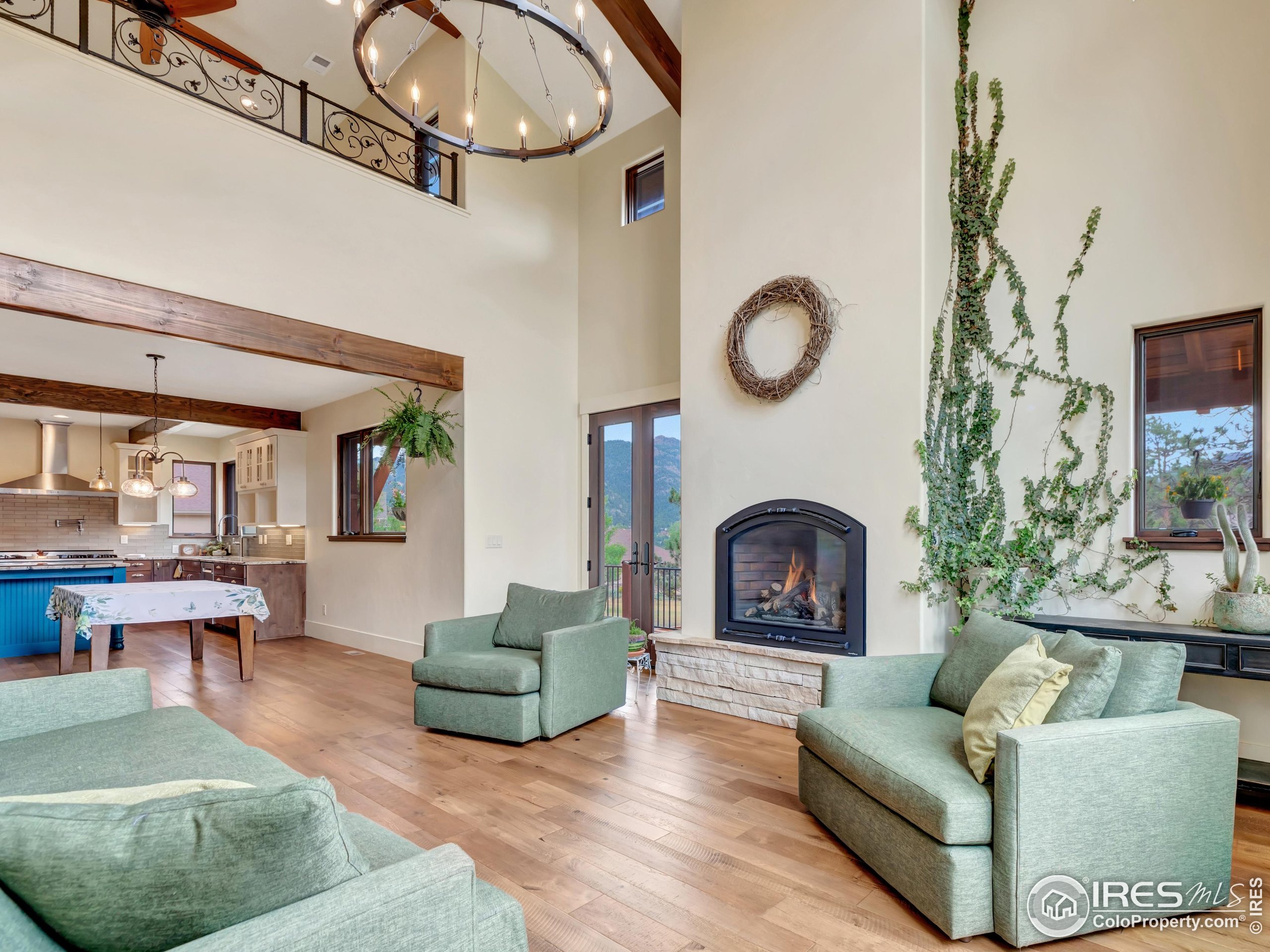 410 Pawnee Ln