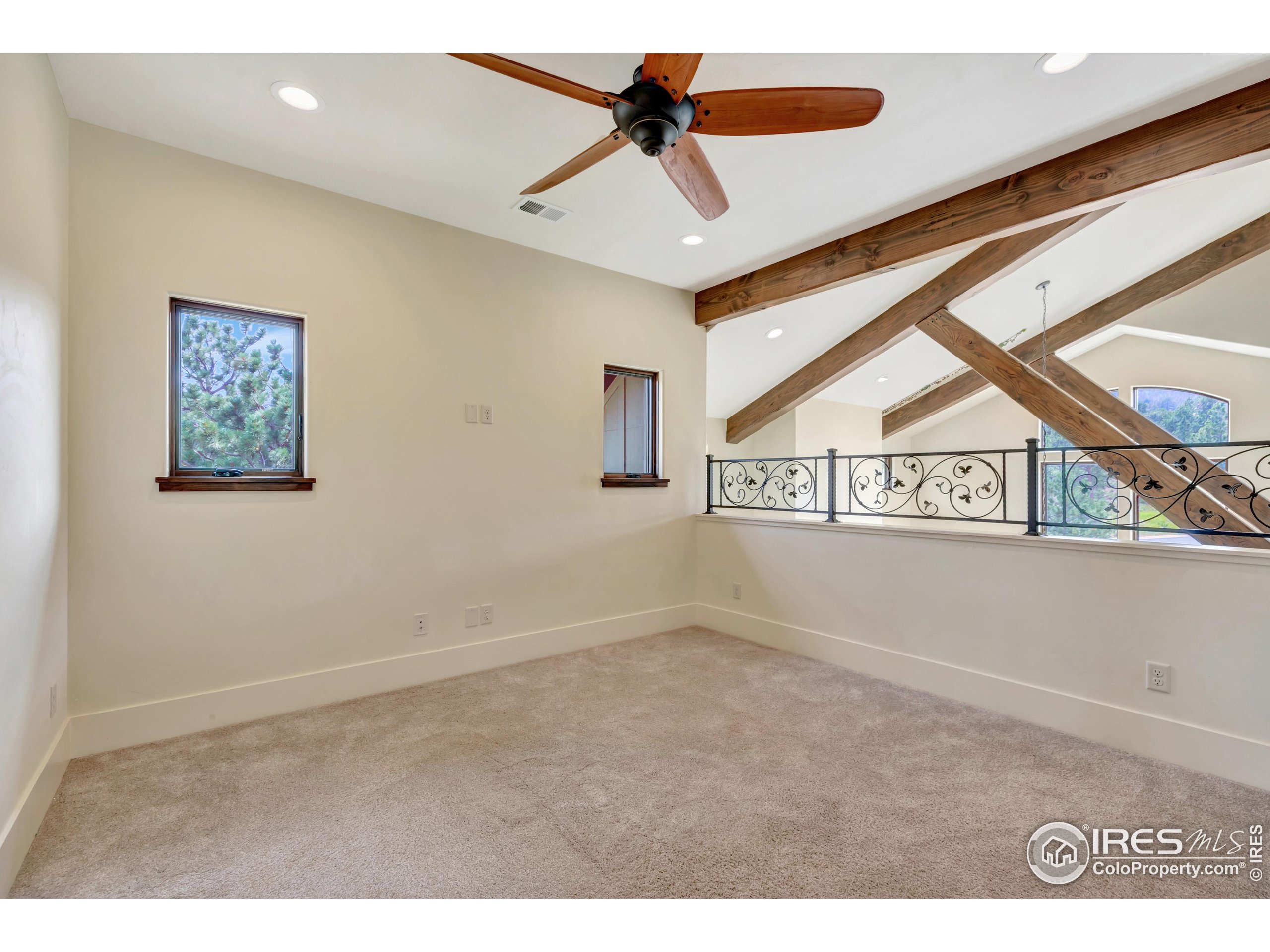 410 Pawnee Ln