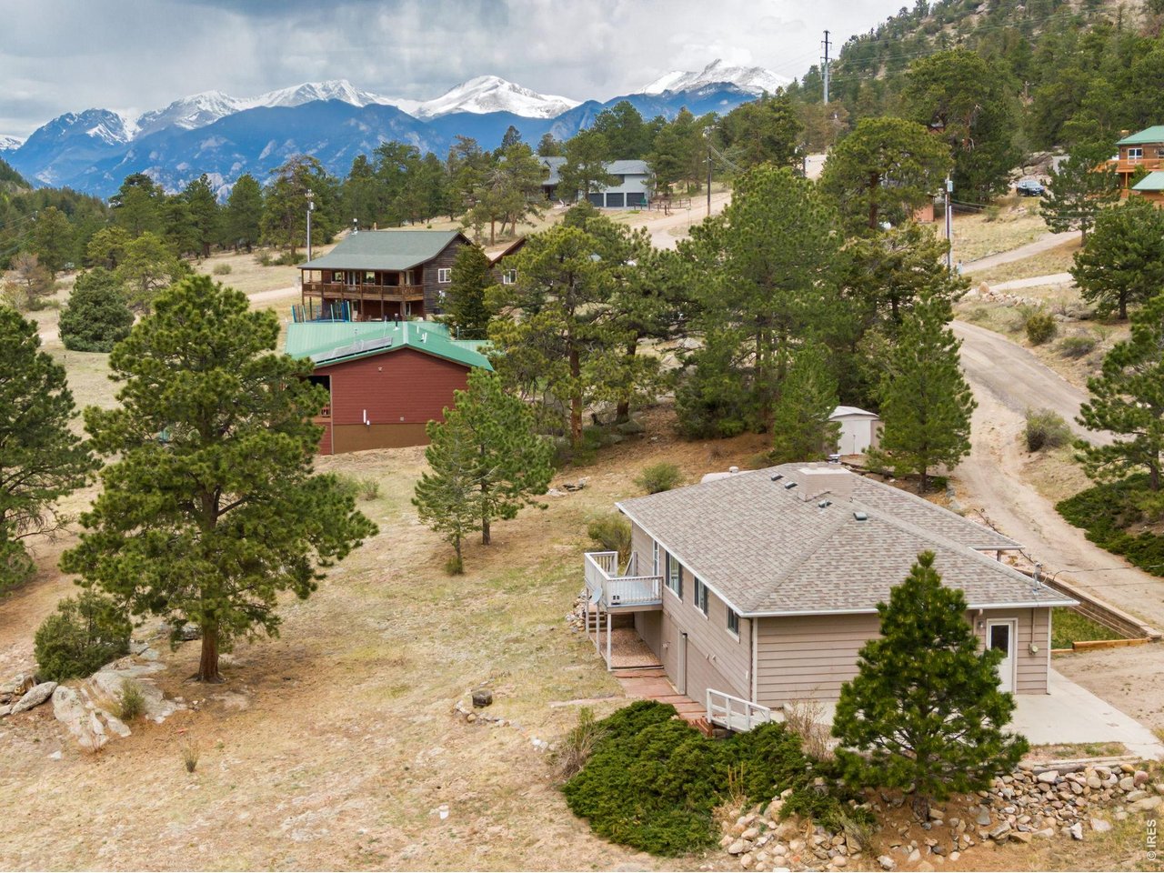 108 Meadowview Dr
