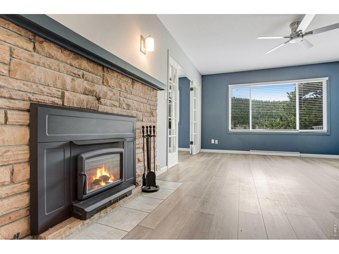 108 Meadowview Dr