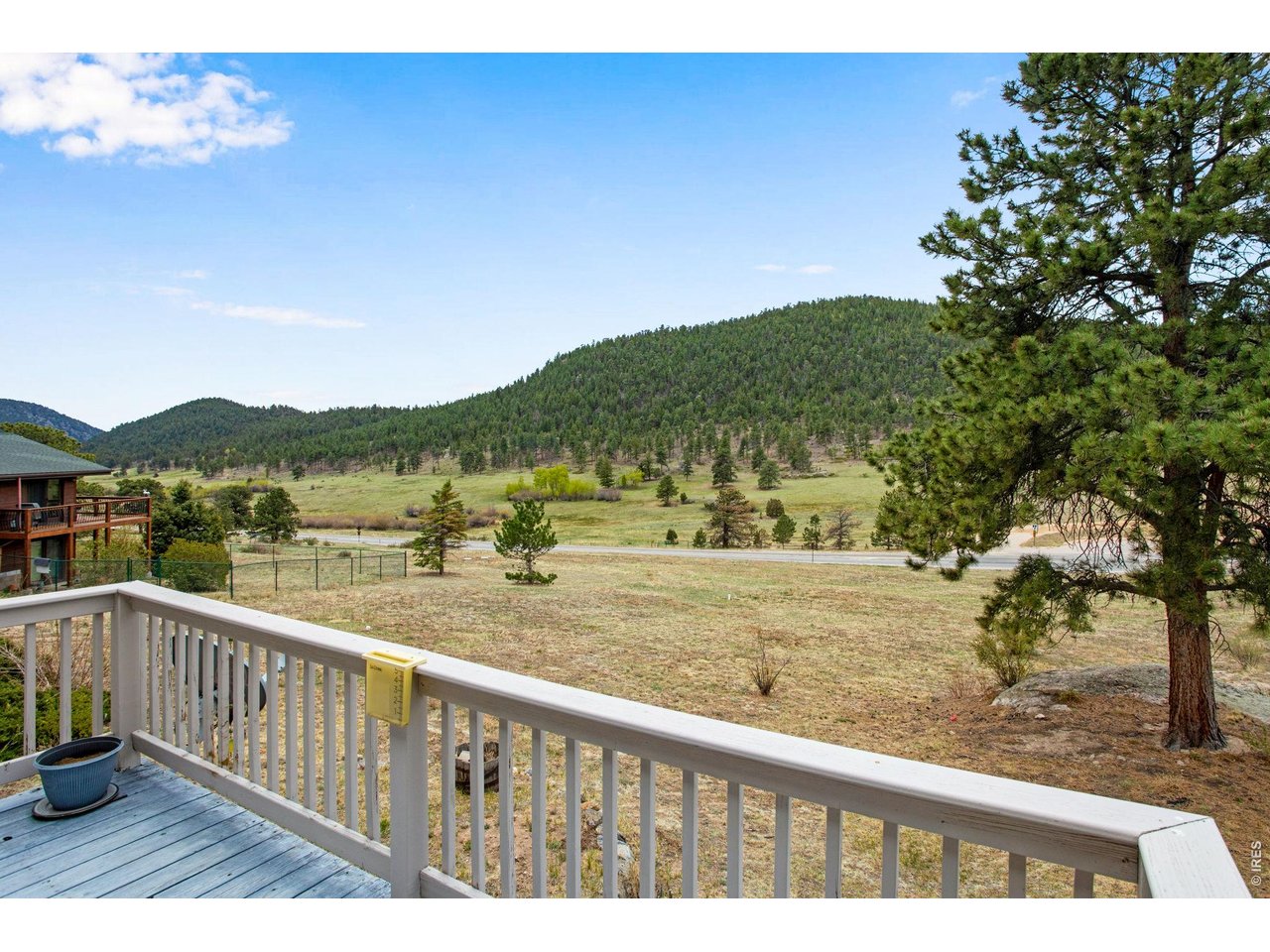 108 Meadowview Dr