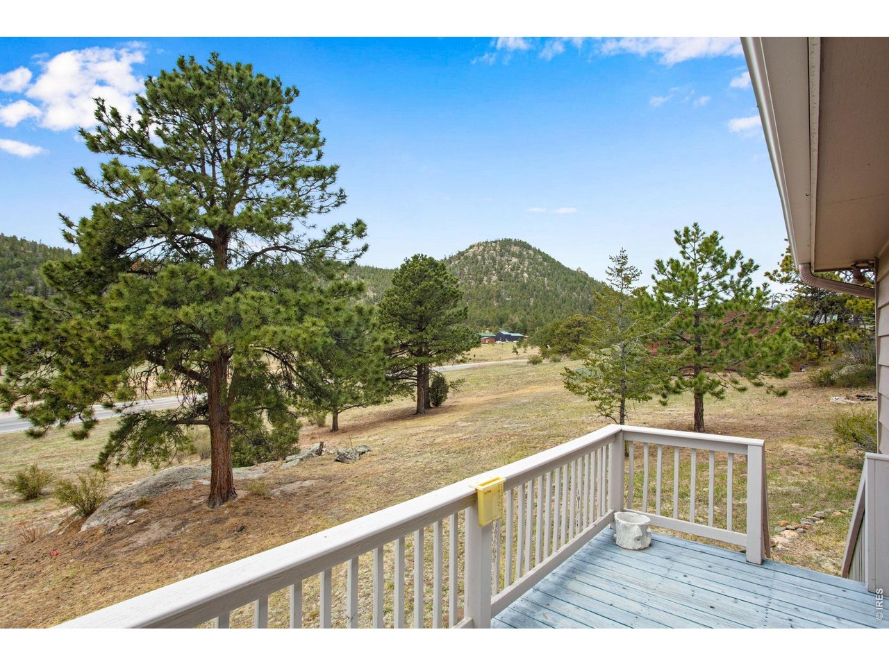 108 Meadowview Dr