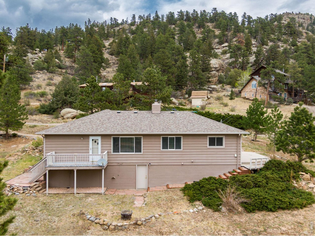 108 Meadowview Dr