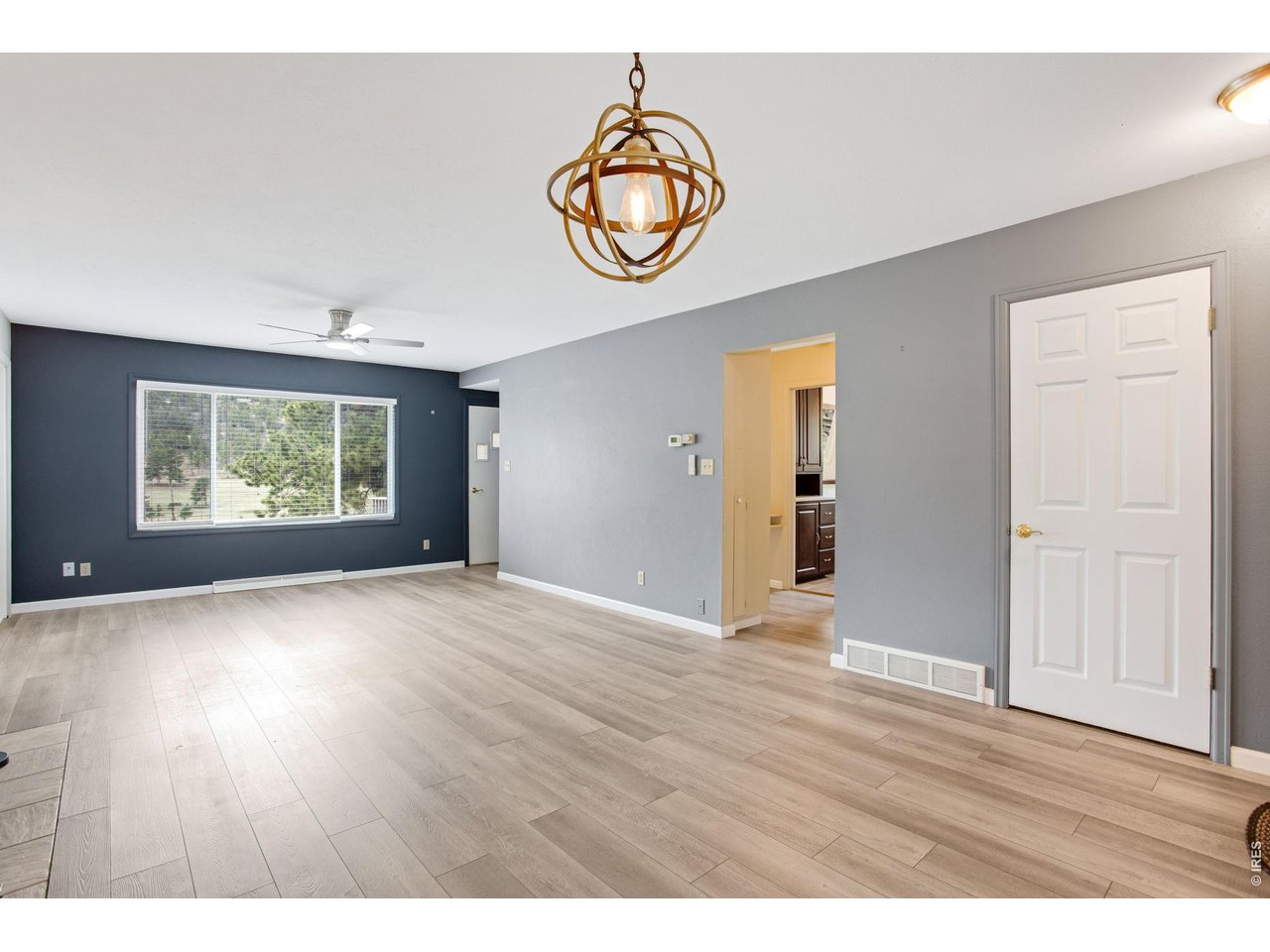 108 Meadowview Dr