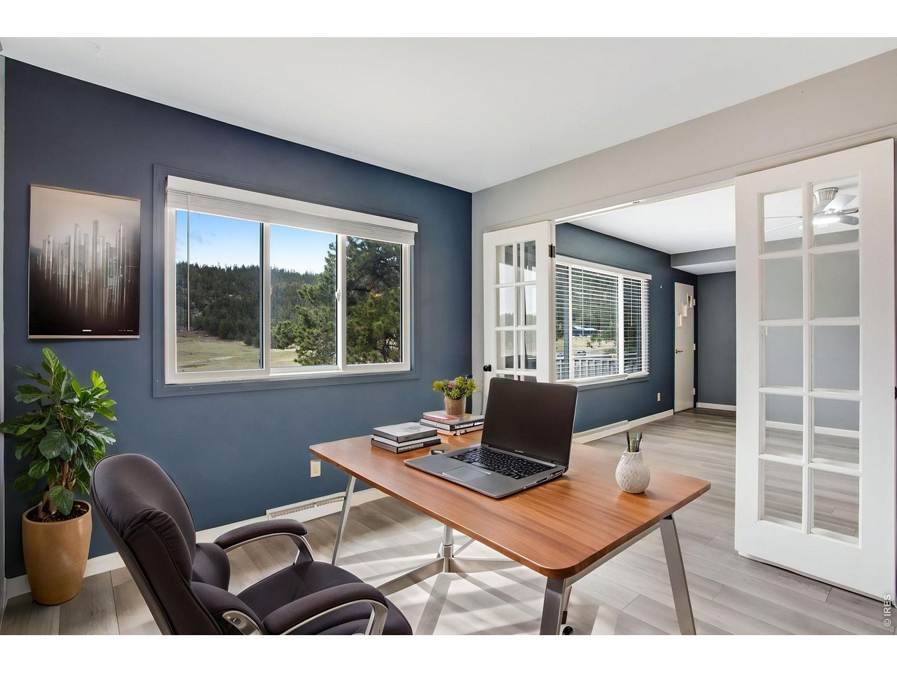 108 Meadowview Dr