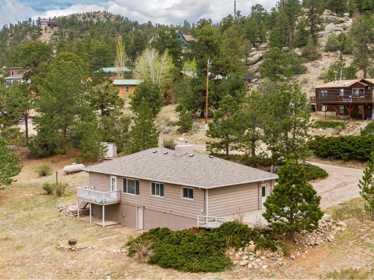 108 Meadowview Dr
