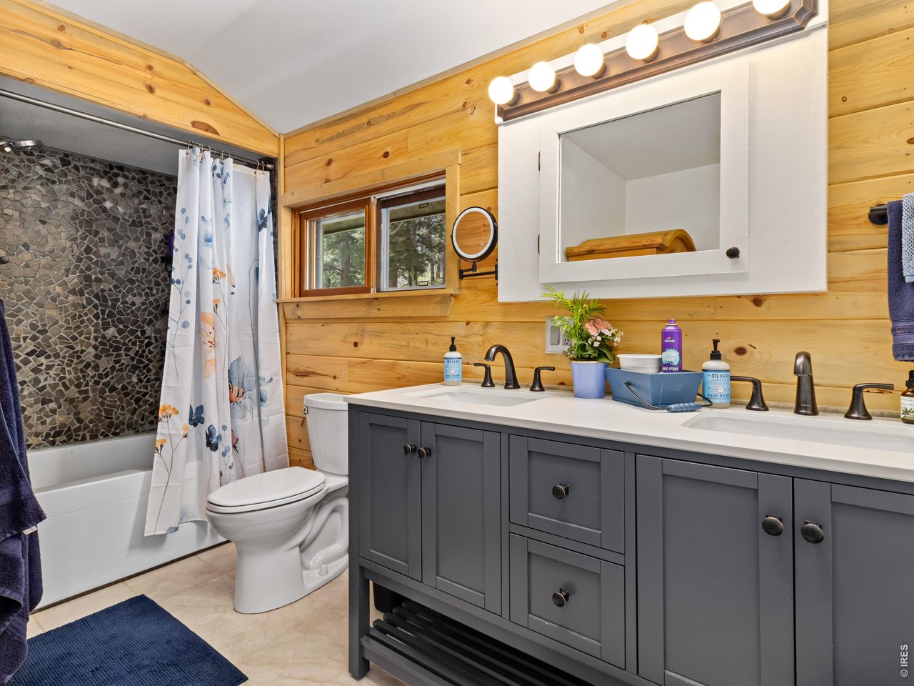 417 Dunraven Glade Rd