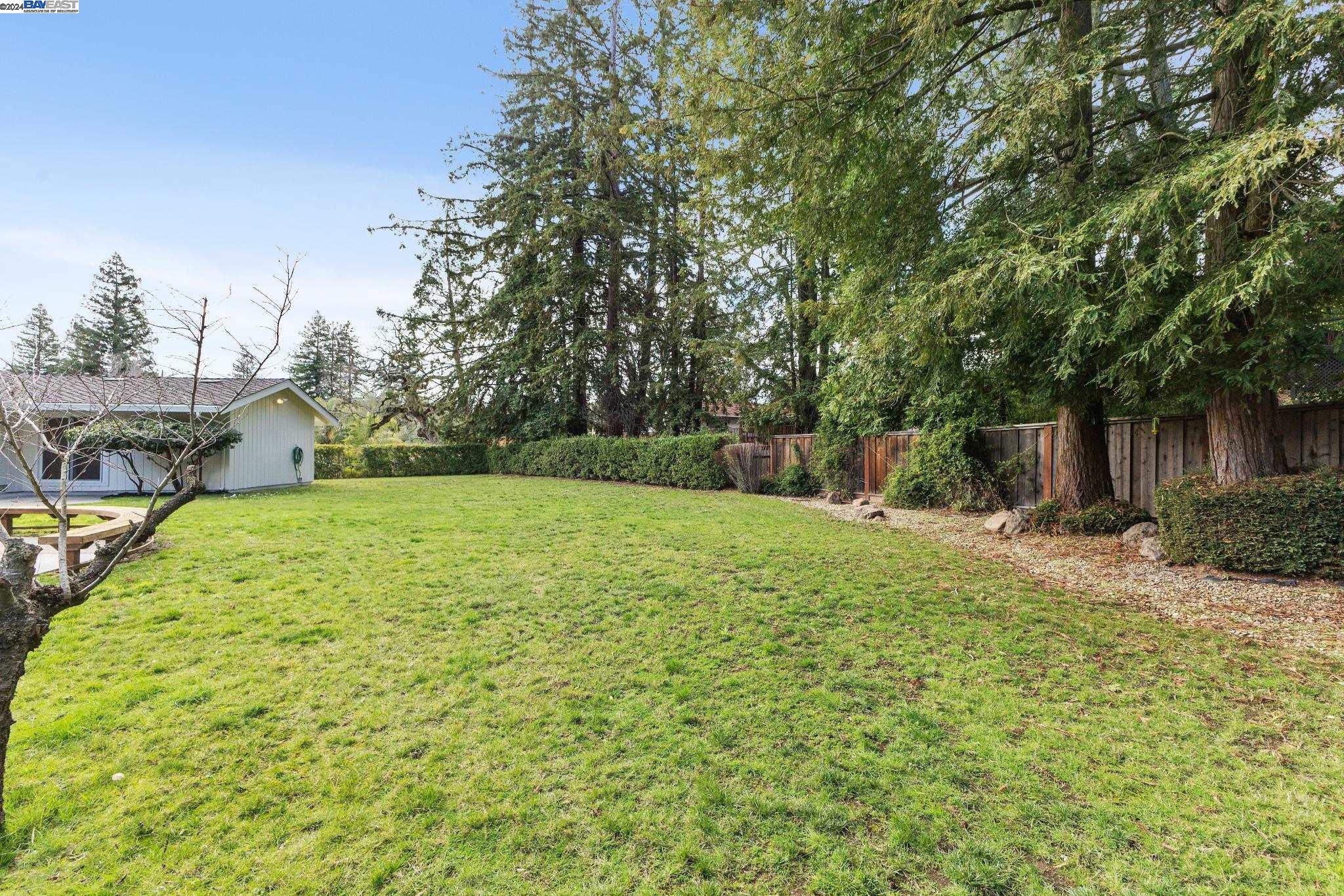 2439 Royal Oaks Drive