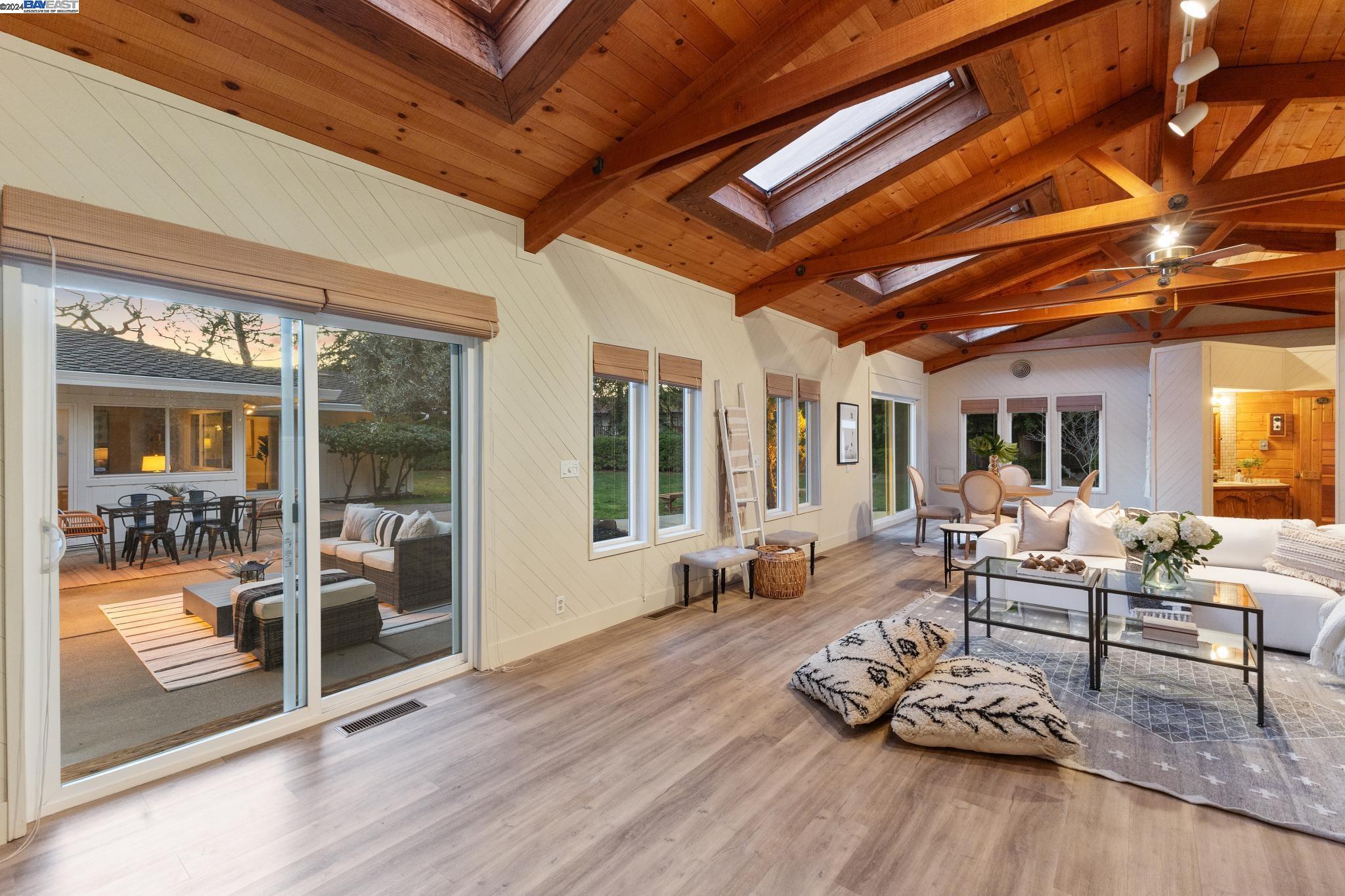 2439 Royal Oaks Drive