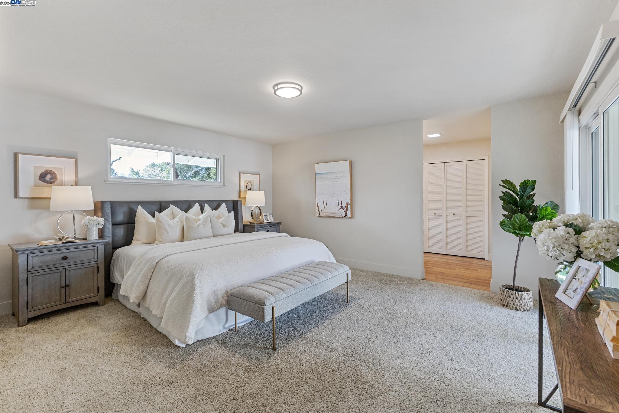 2439 Royal Oaks Drive