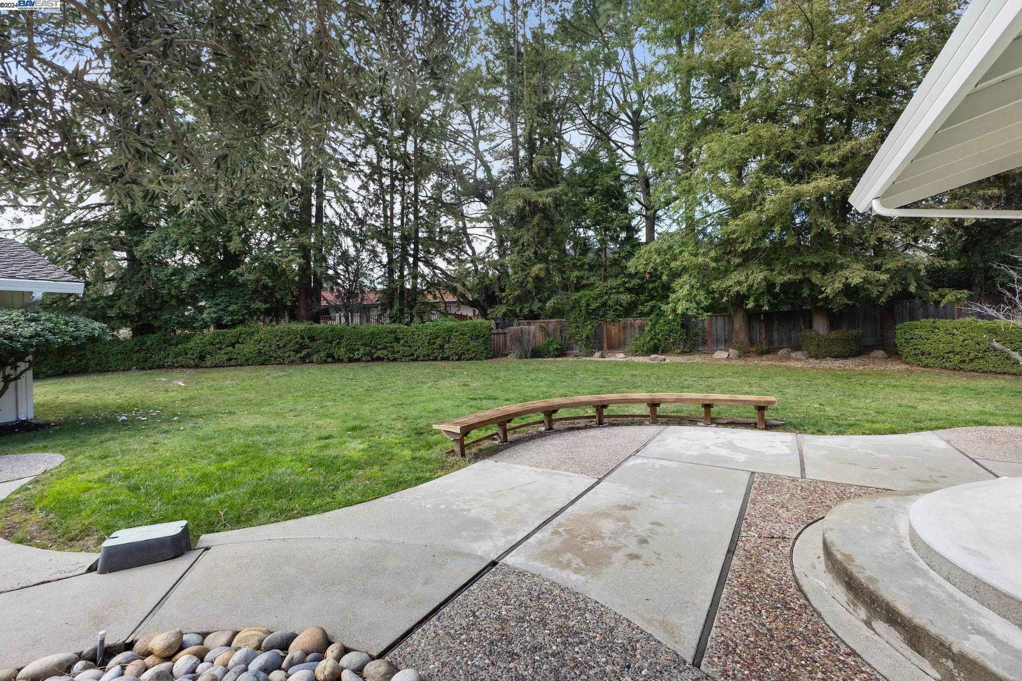 2439 Royal Oaks Drive