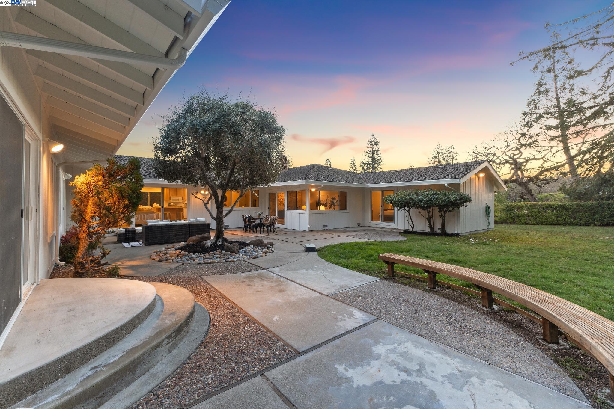 2439 Royal Oaks Drive