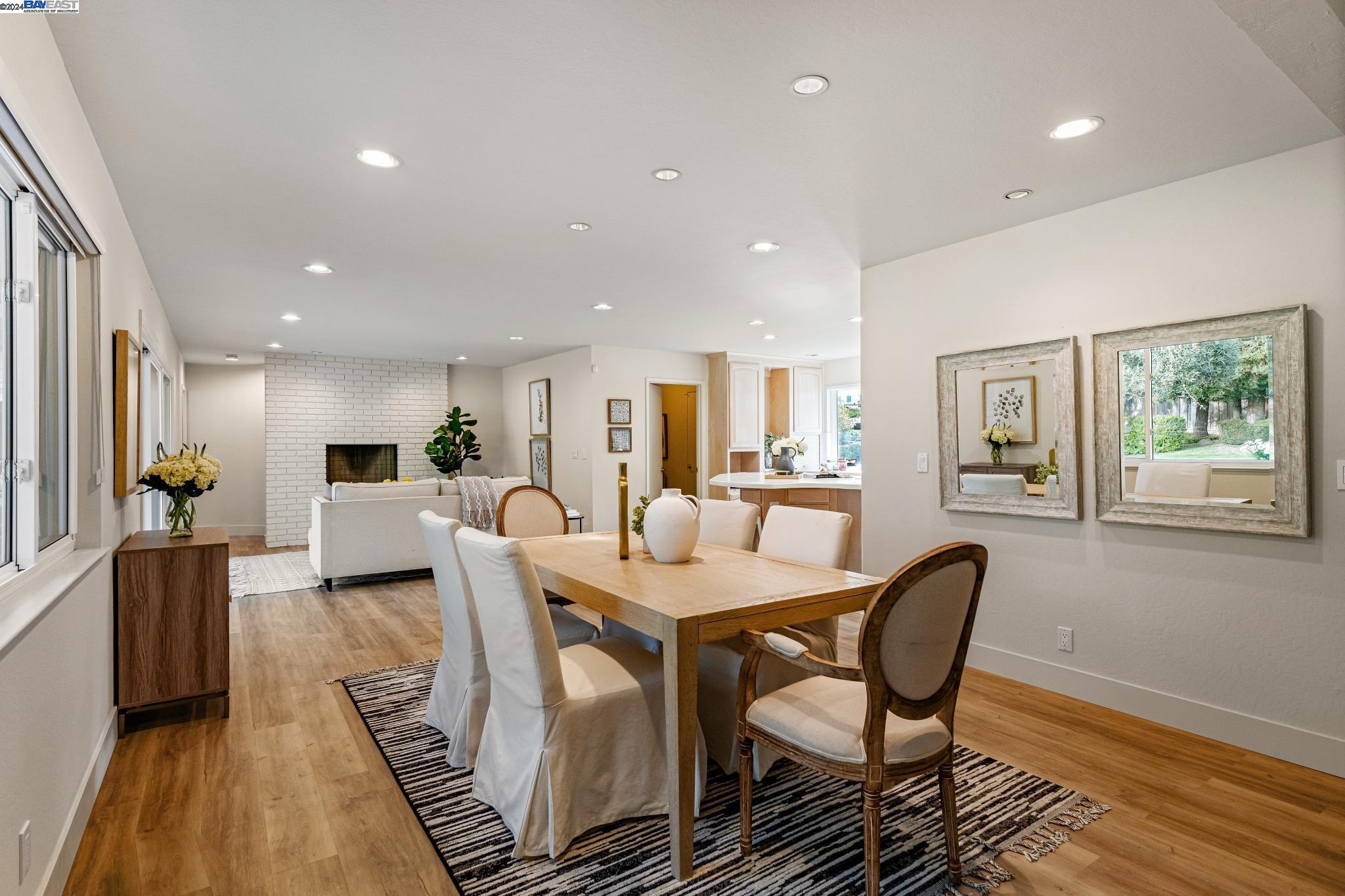 2439 Royal Oaks Drive