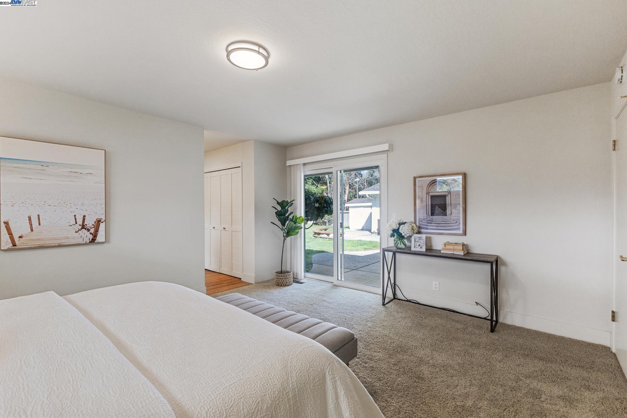 2439 Royal Oaks Drive