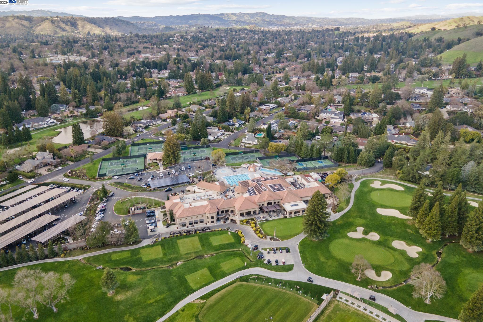 2439 Royal Oaks Drive