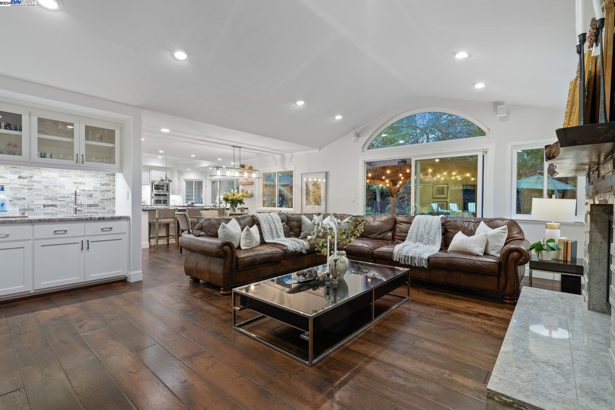 337 Canterbury Court
