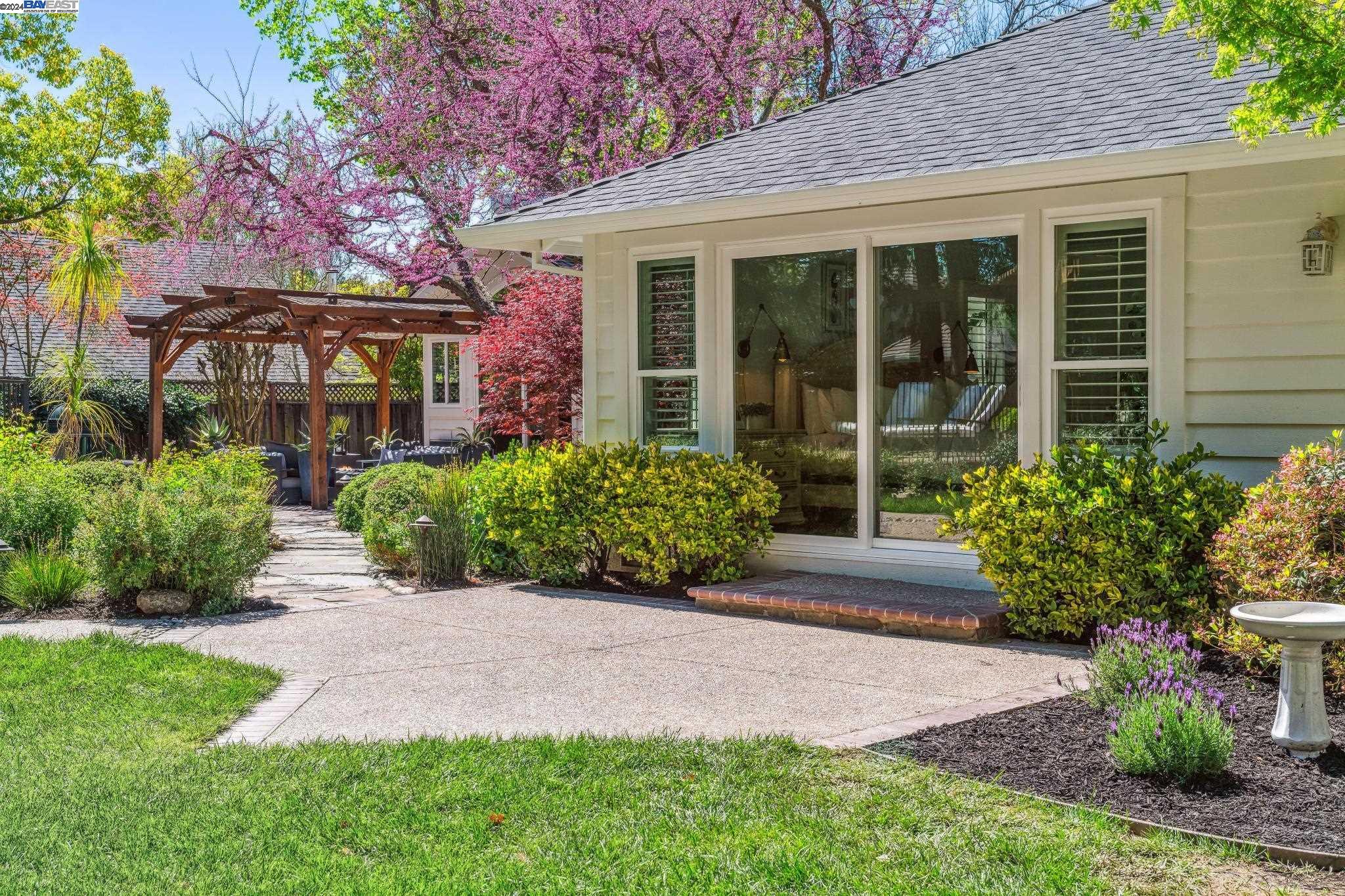 337 Canterbury Court