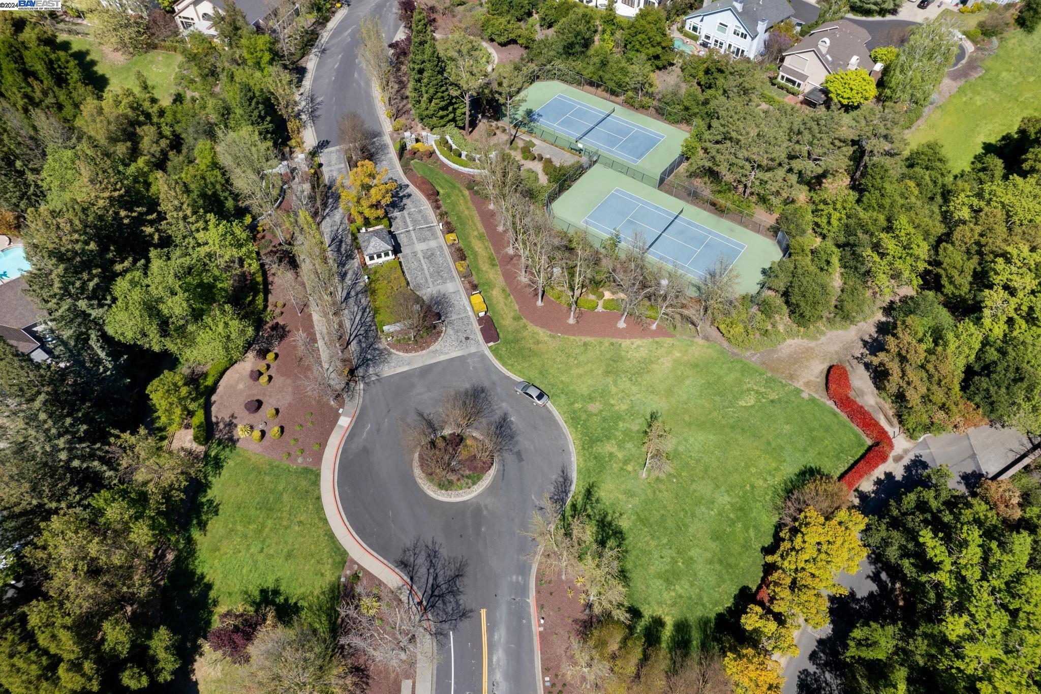 337 Canterbury Court