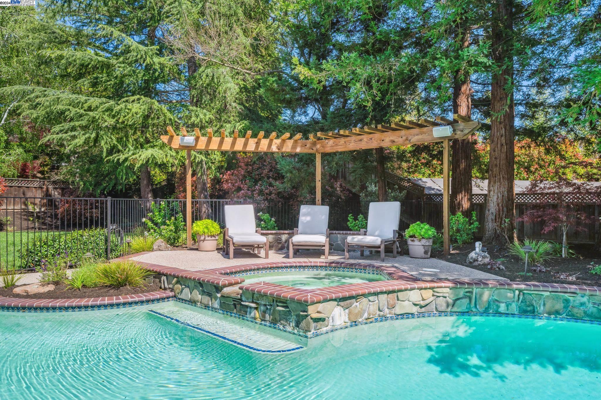 337 Canterbury Court