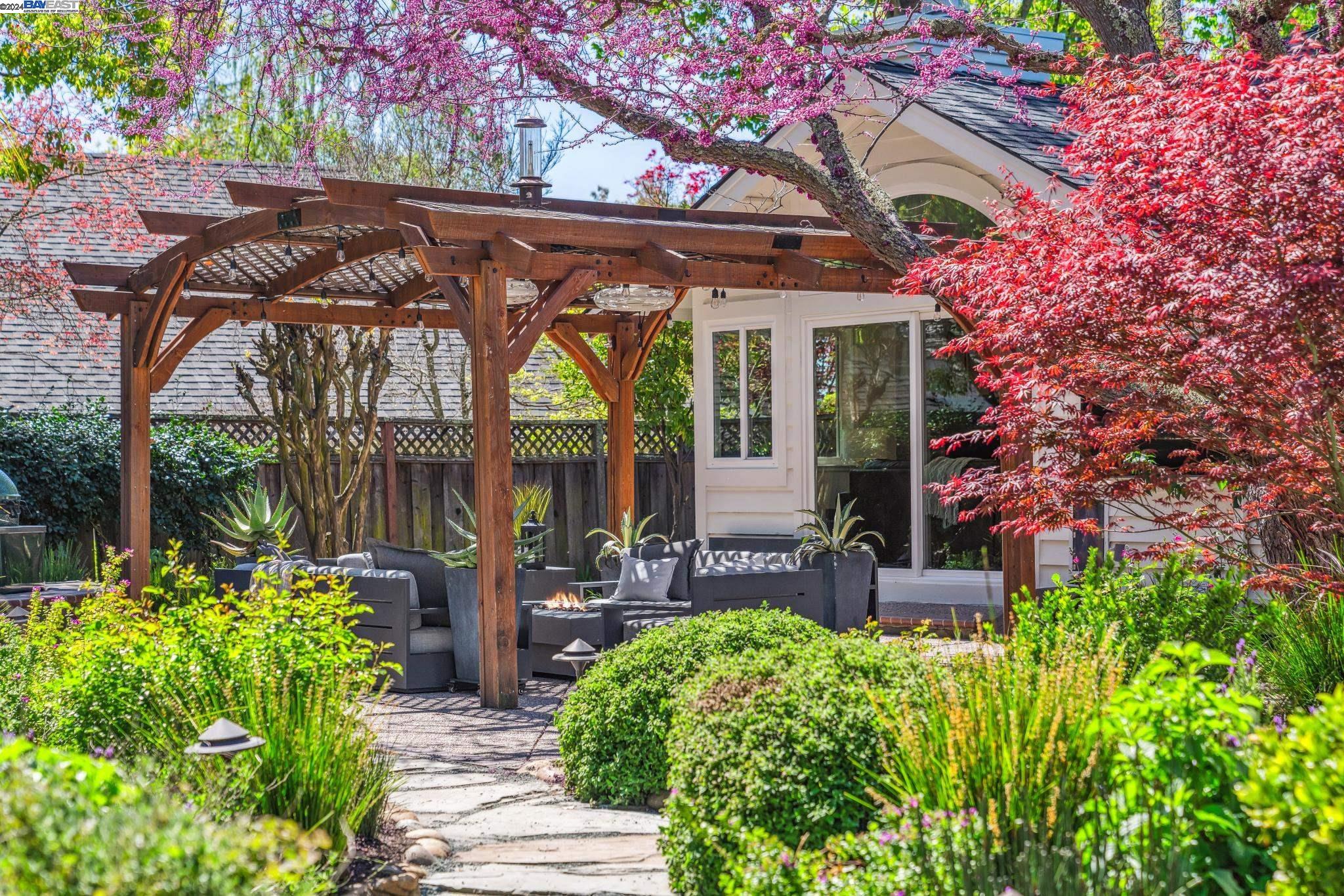 337 Canterbury Court