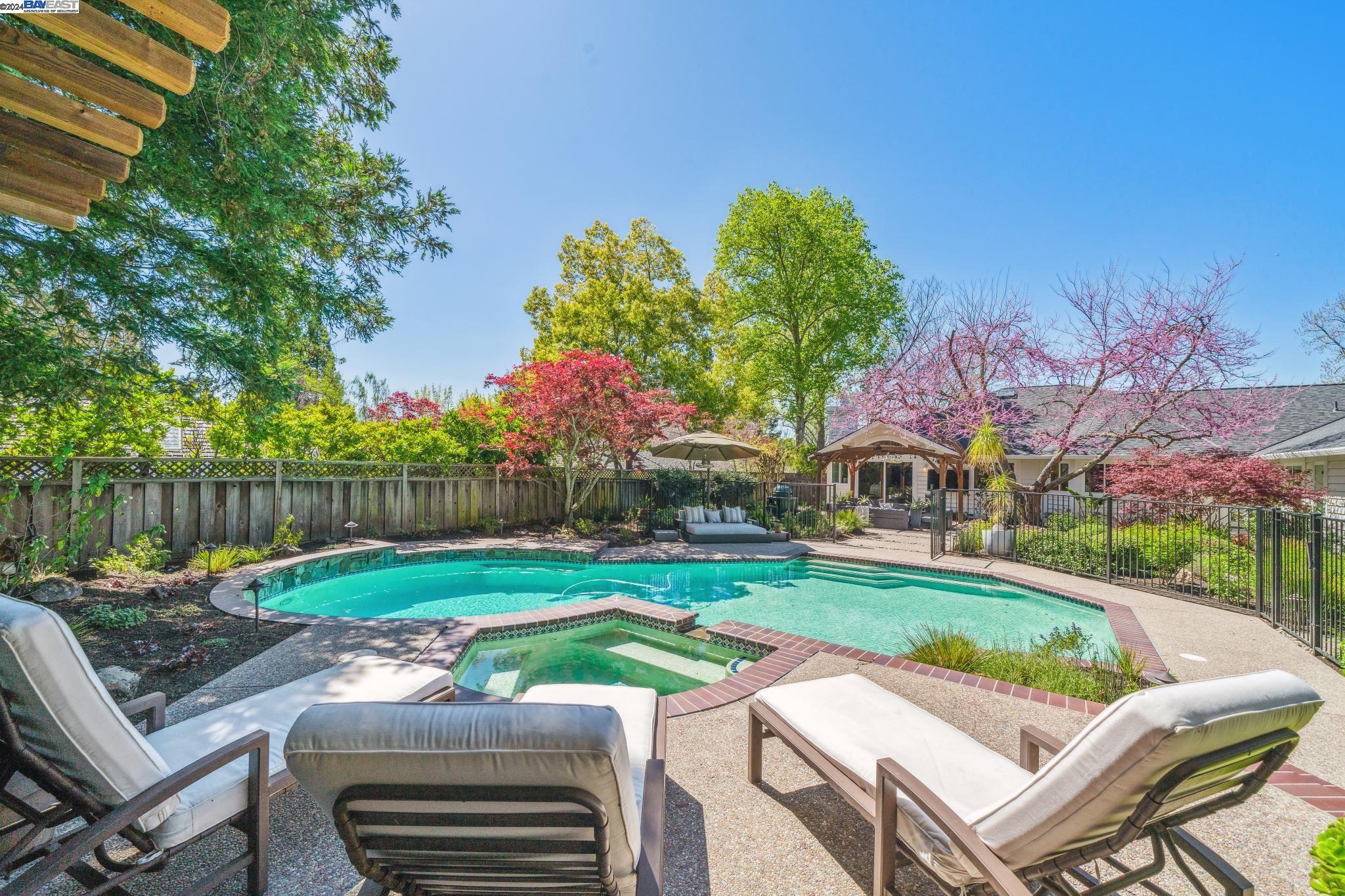 337 Canterbury Court