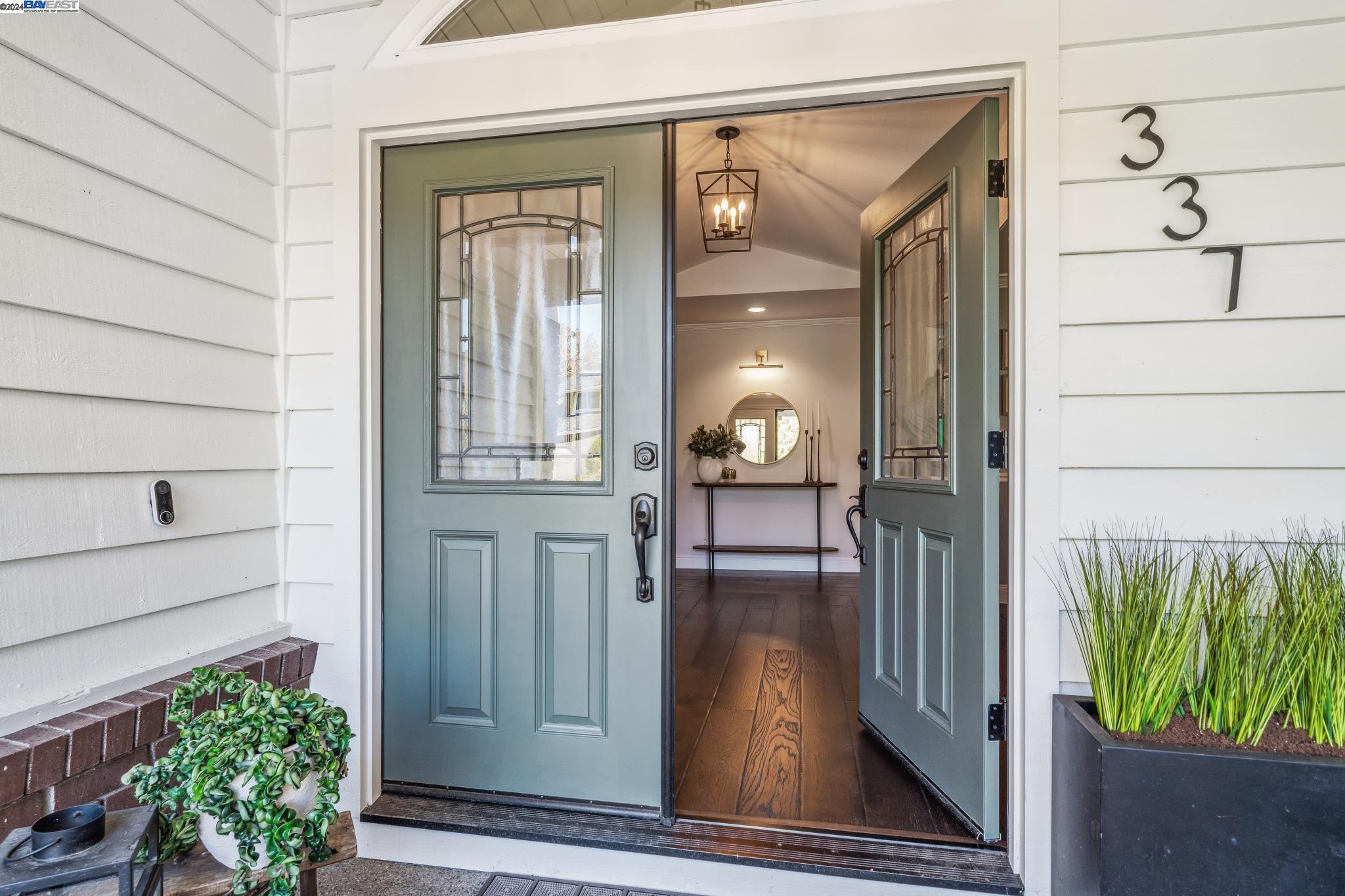 337 Canterbury Court