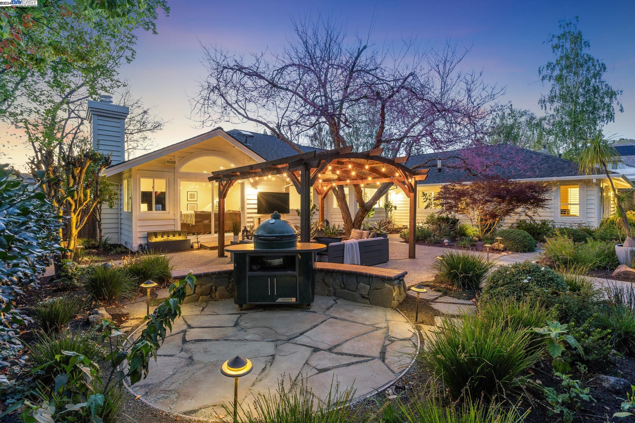 337 Canterbury Court