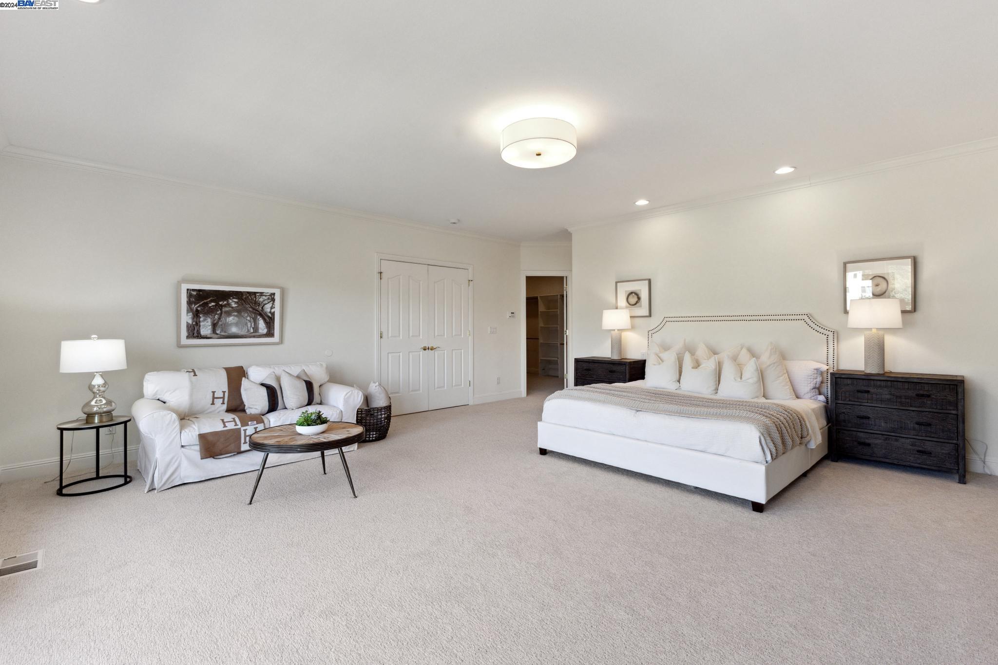 519 Oakshire Pl