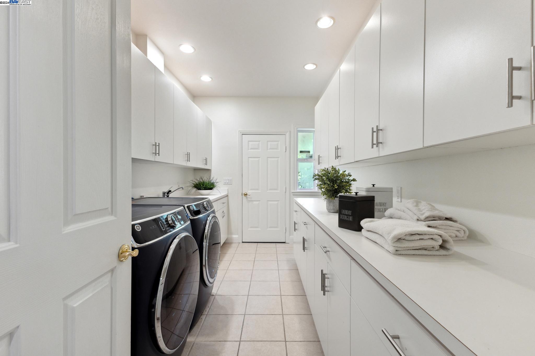 519 Oakshire Pl