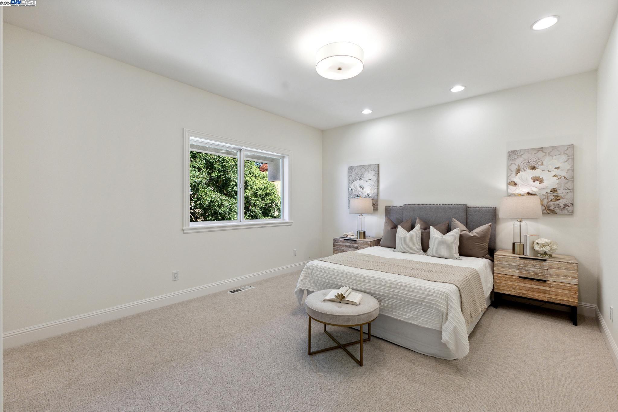 519 Oakshire Pl