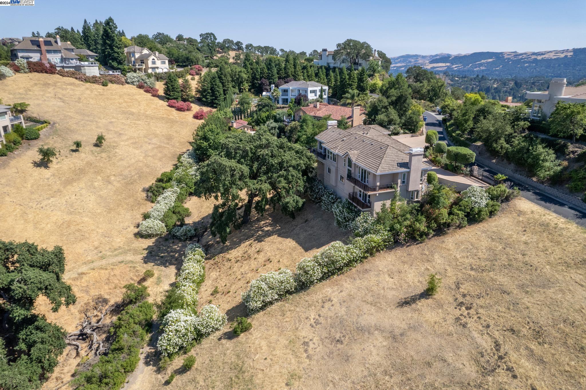 519 Oakshire Pl