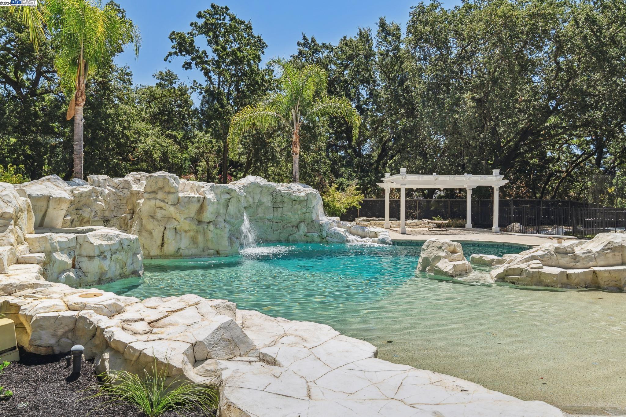 310 Kimberwicke Ct.