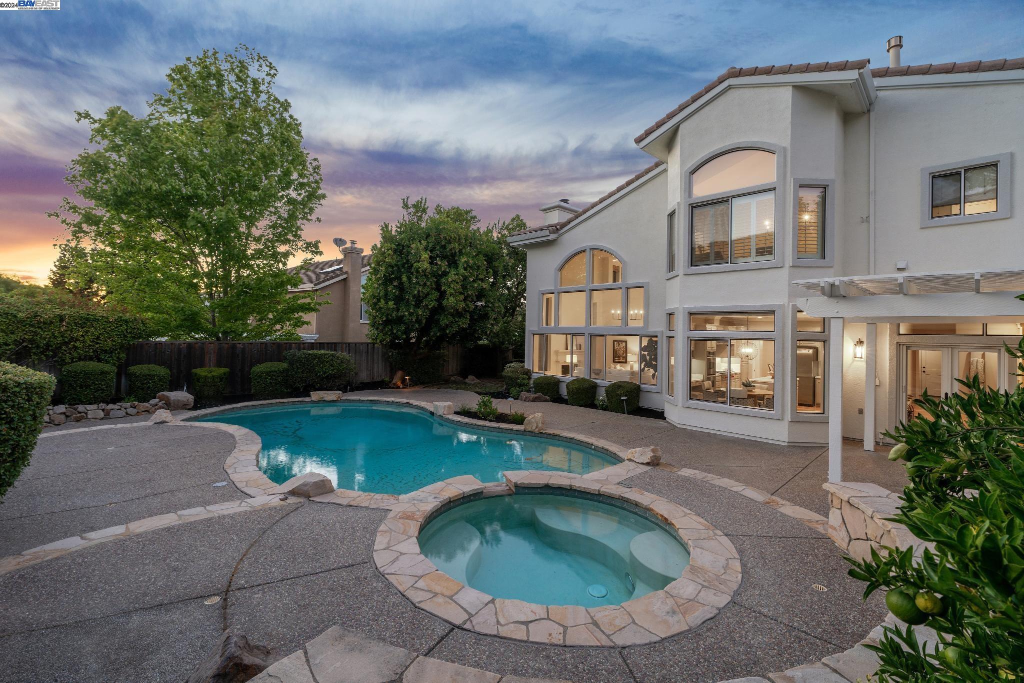 1027 McCauley Rd