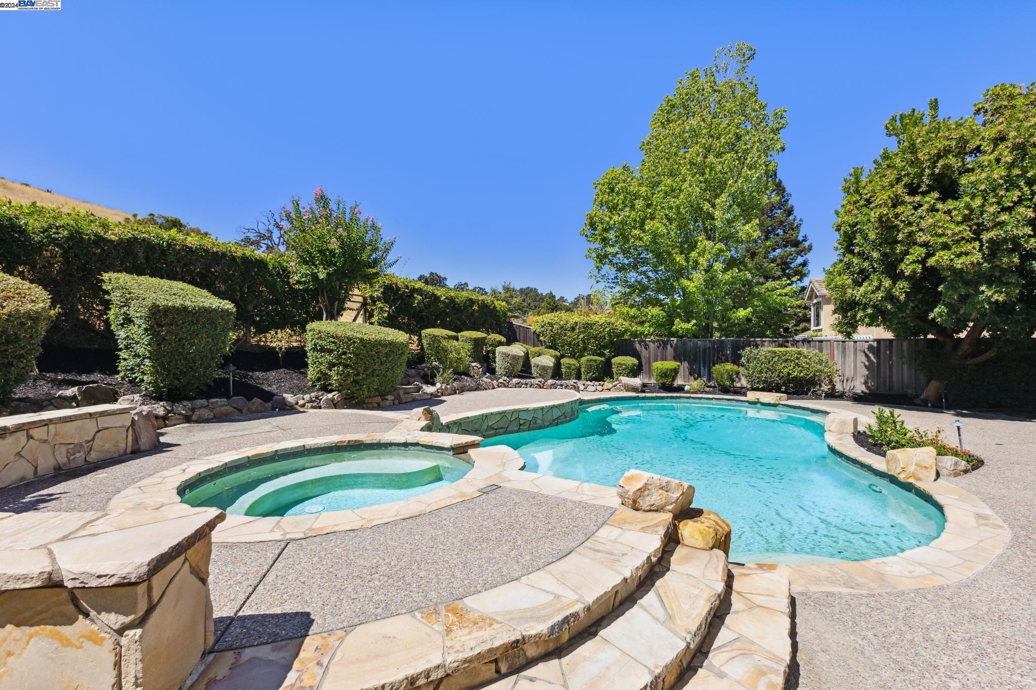 1027 McCauley Rd