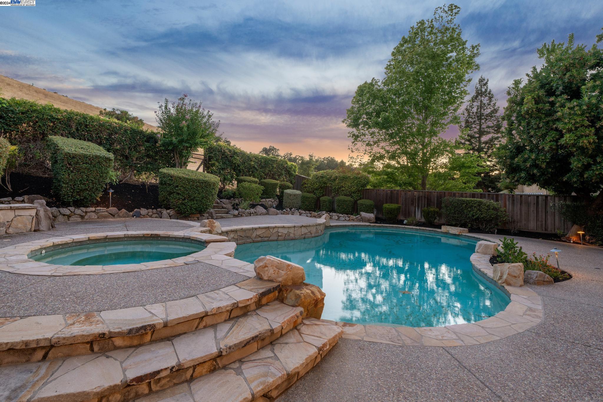 1027 McCauley Rd