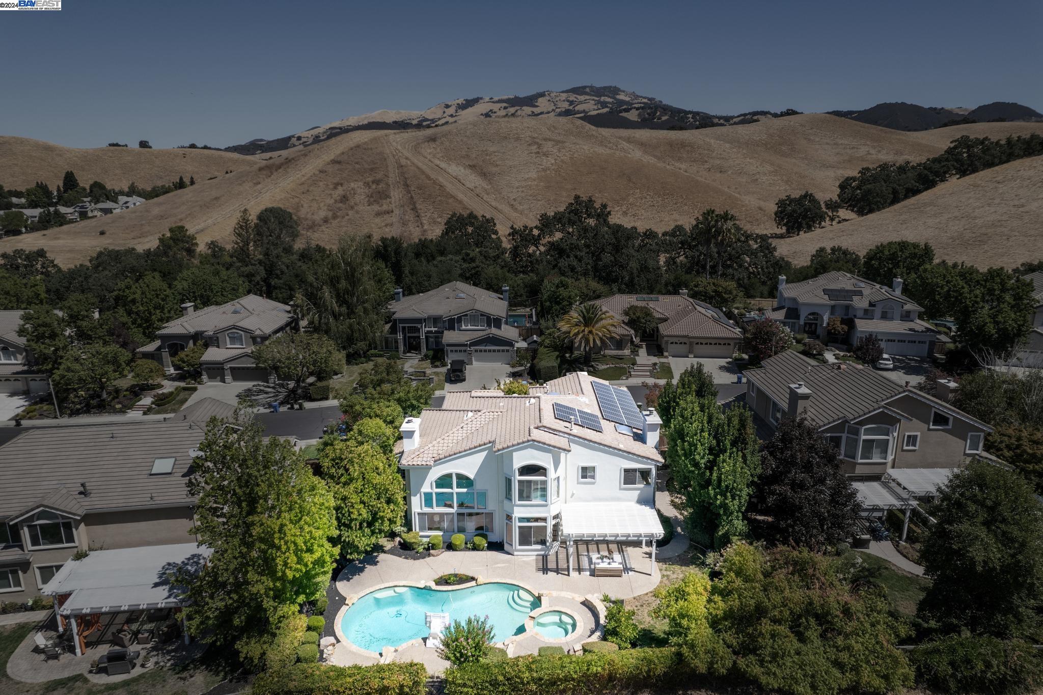 1027 McCauley Rd